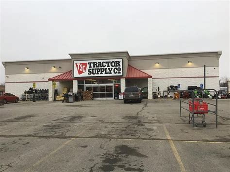 Tractor supply topeka ks - Easy 1-Click Apply Tractor Supply Team Leader Full-Time ($15 - $24) job opening hiring now in Topeka, KS 66608. Posted: Feb 20, 2024. Don't wait - apply now!